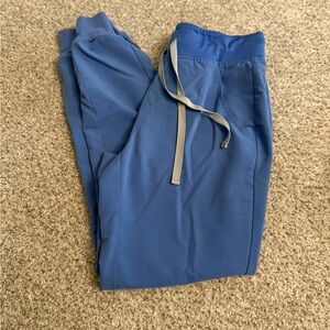 Women’s Figs Zamora Jogger Scrub Pants in Ceil Blue